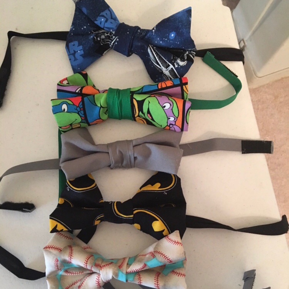 Handmade Character bow/bow ties - Picture 3 of 6